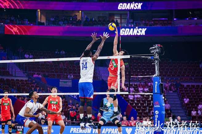 中国男排决胜局力克古巴 止住世界男排联赛八连败颓势